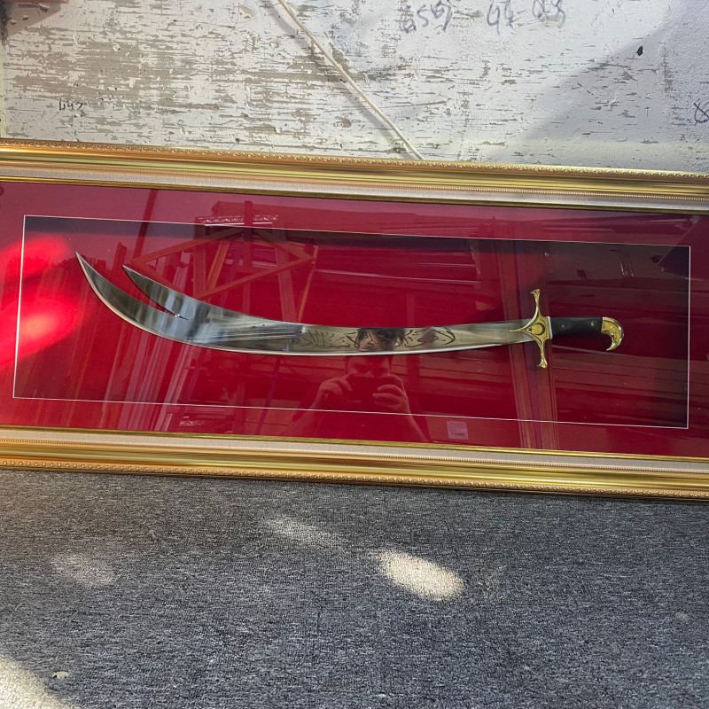 Kırmızı Paspartulu Lüx Zülfikar Kılıçlı Tablo Model 1